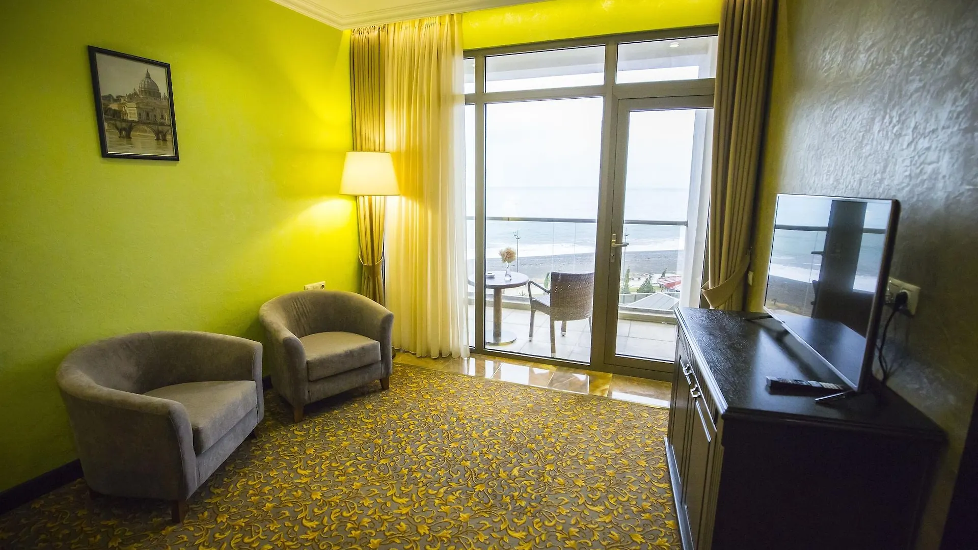 Colosseum Marina Hotel Batumi 5*,  Grúzia