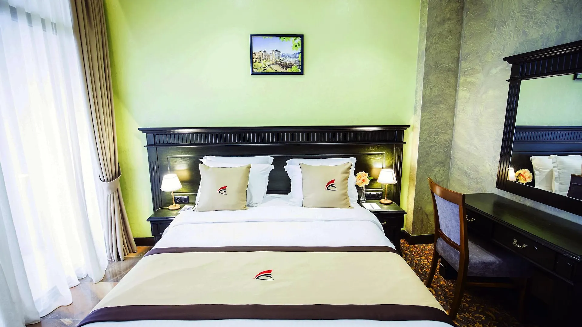 Colosseum Marina Hotel Batumi 5*,